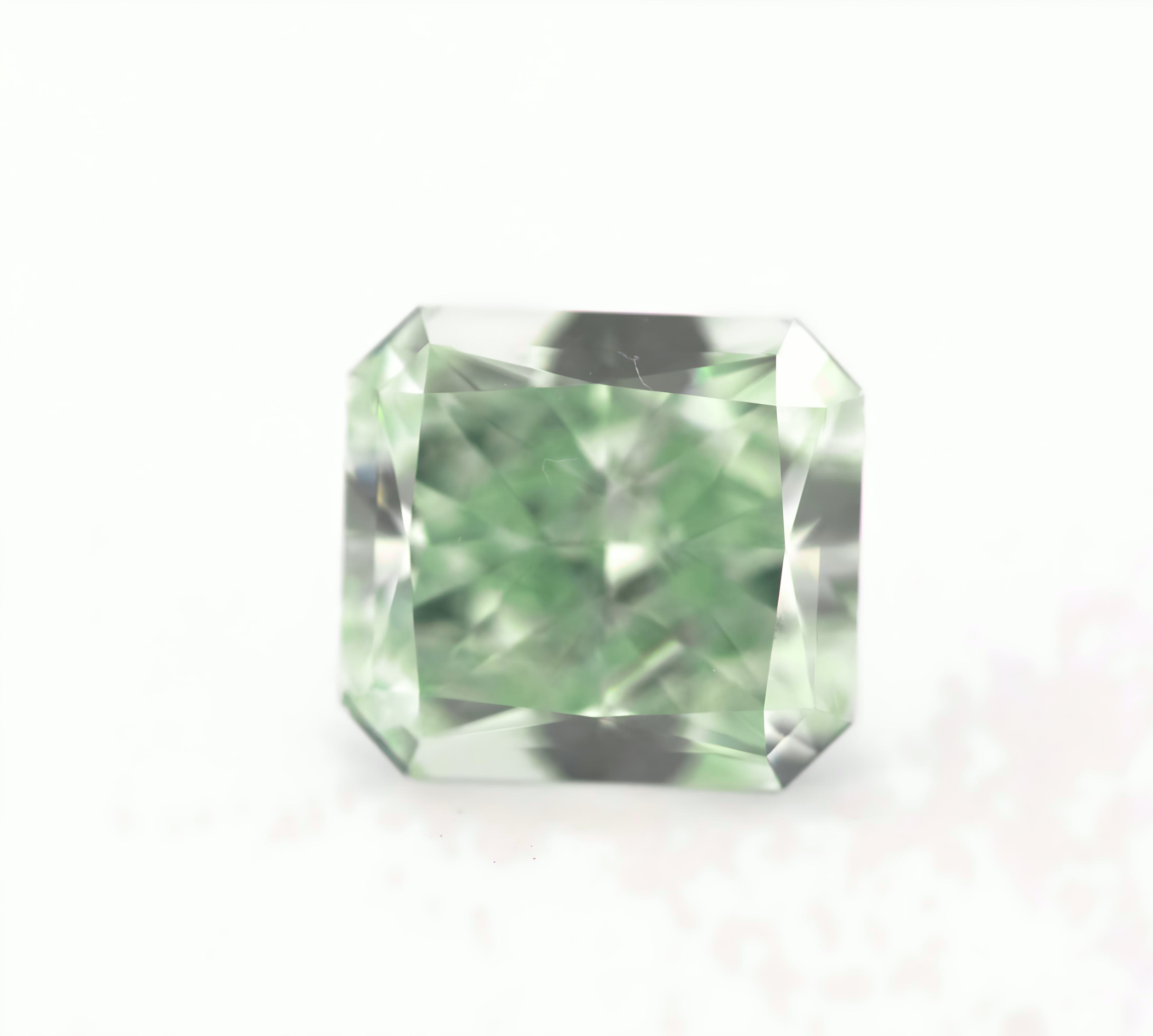 1.05ct fancy green diamond