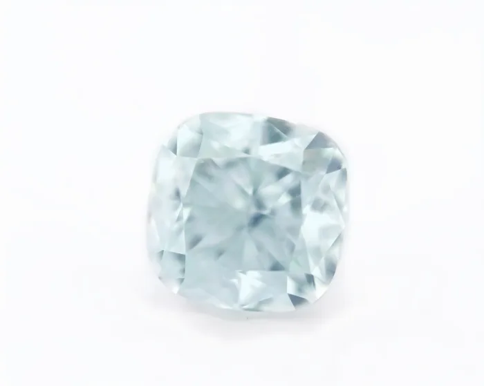 Rare Green Diamond - 2.51ct Natural Loose Fancy Very Light Green GIA Cushion VS2 - Image 3