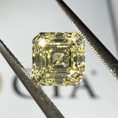 1.50 carat Carat Square Emerald Cut Fancy Light Yellow VVS1 GIA Certified Diamond