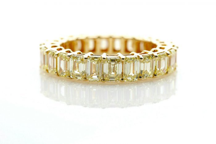 5.25ct Natural Fancy Yellow Emerald Cut Diamond Eternity Band Ring 18K Women VS2
