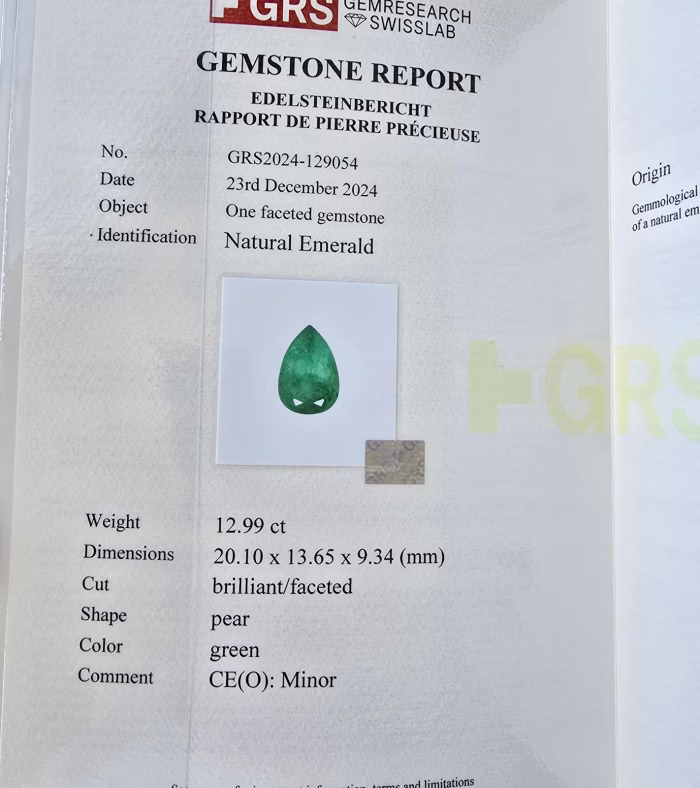 Colombian Emerald 13.29ct Natural Green Minor Diamonds Engagement Ring 18K GRS - Image 3