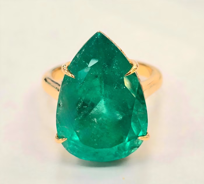 Colombian Emerald 13.29ct Natural Green Minor Diamonds Engagement Ring 18K GRS - Image 6