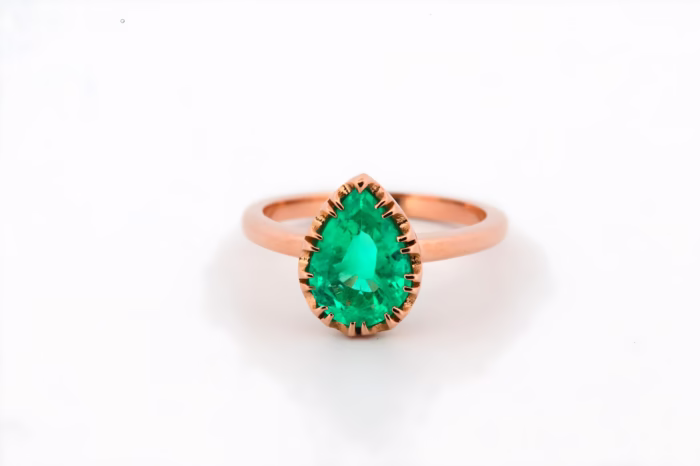 Colombian Emerald 1.69ct Natural Green Emerald Gold Engagement Ring 18K GIA - Image 4