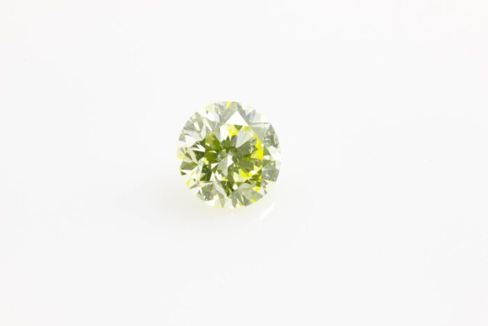 Neon Green Diamond - 0.39ct Natural Loose Fancy Green Yellow GIA Round Diamond - Image 9